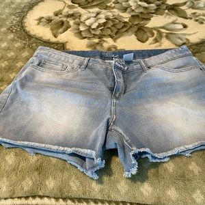 Lot of 2 pairs of light wash jean shorts